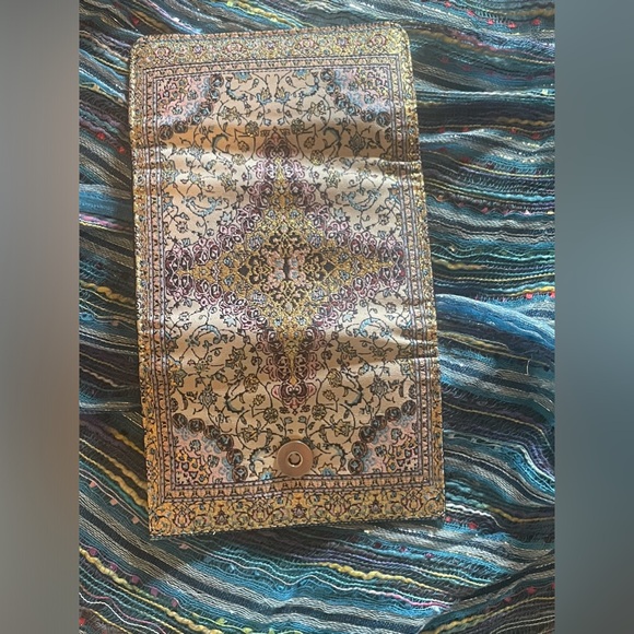Sparkly purple and cream wallet. Measures approximately 6 x 4”. New without tags - Picture 3 of 12